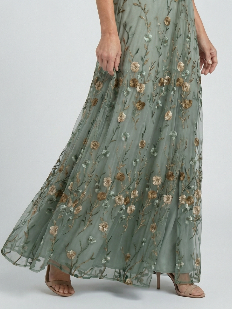 Selora vestido midi floral con cuello halter en verde salvia - vista lateral