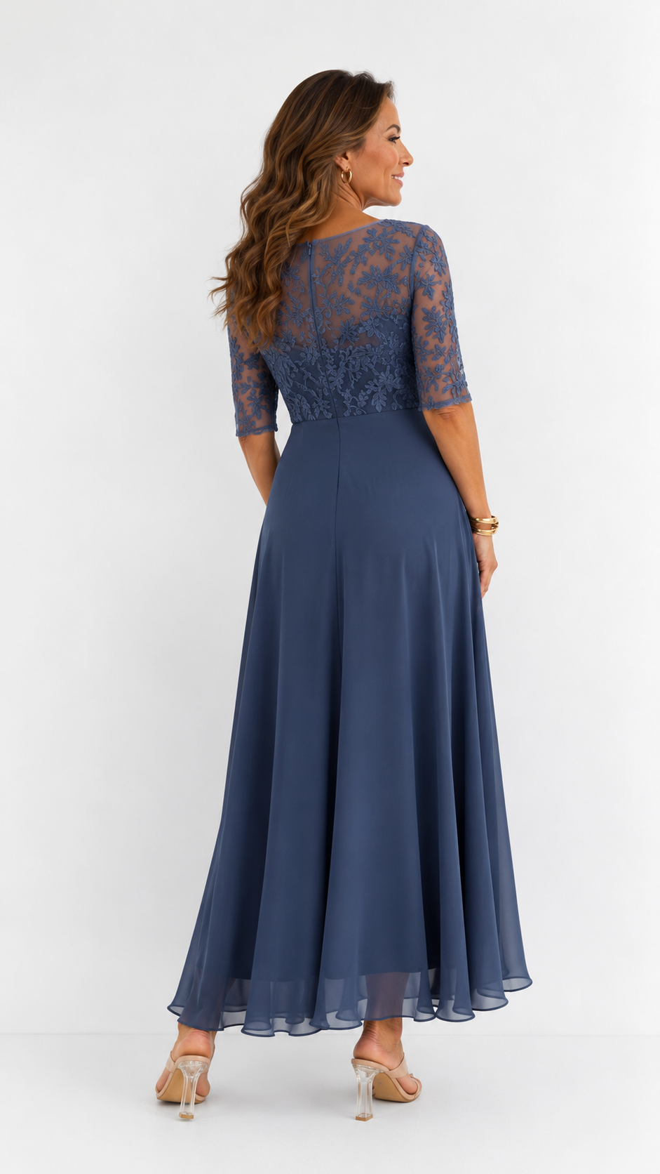 Vestido midi elegante con detalles de encaje