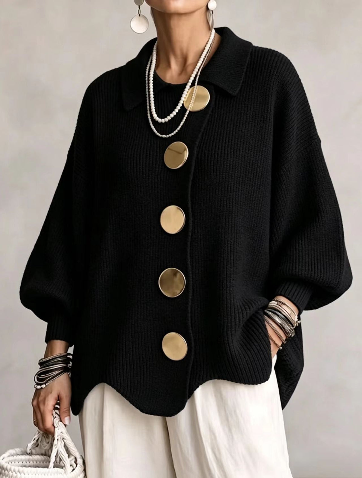 Victoria | Cárdigan oversized con grandes botones dorados