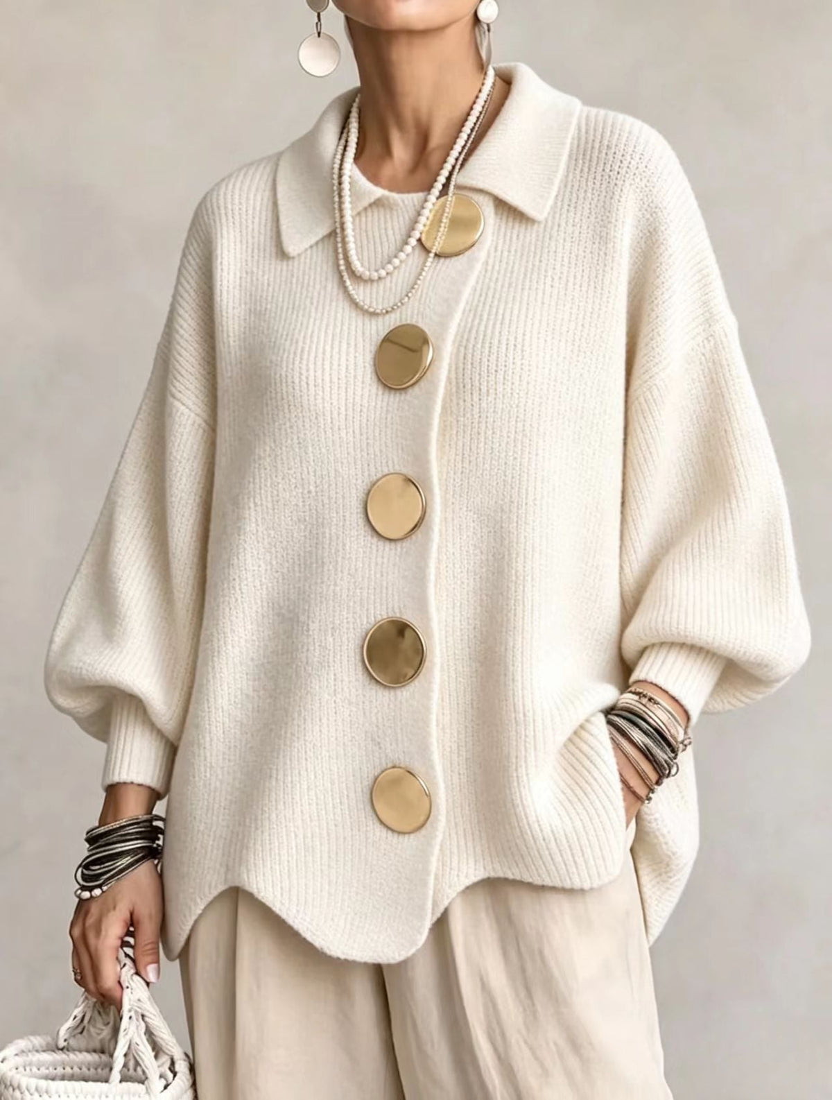 Victoria | Cárdigan oversized con grandes botones dorados