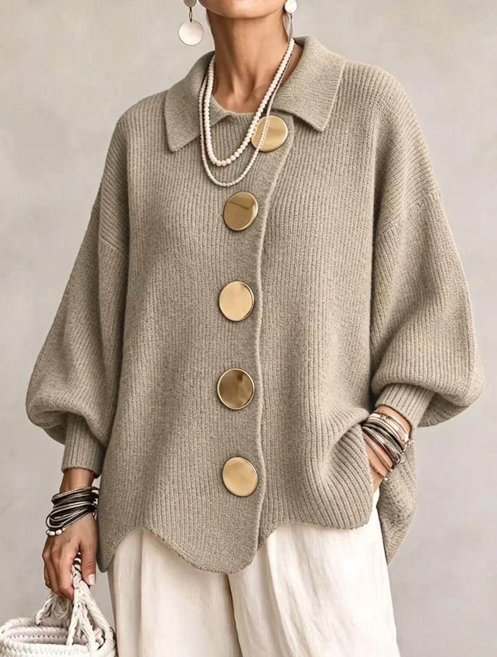 Victoria | Cárdigan oversized con grandes botones dorados