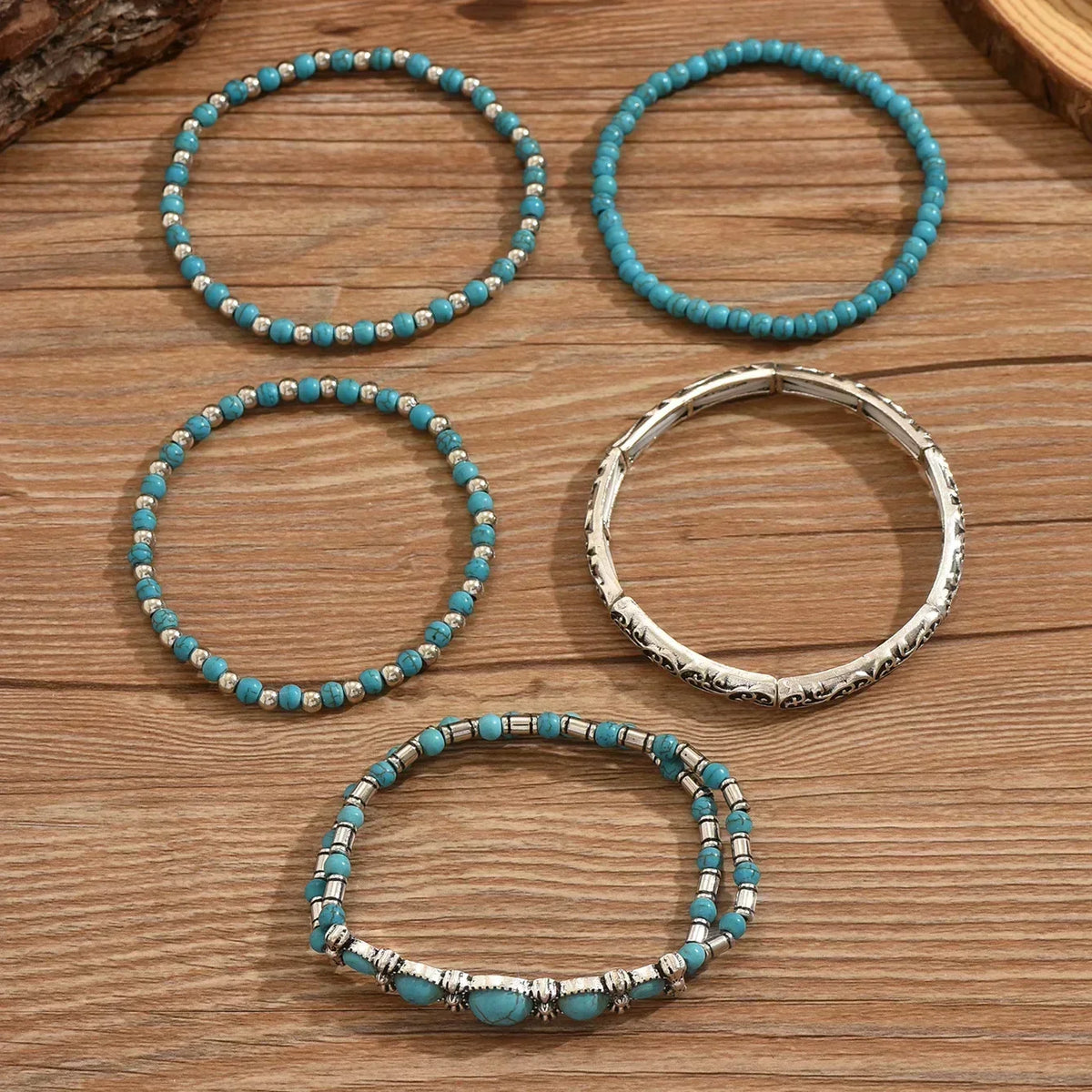 Conjunto de pulseras boho con perlas turquesa