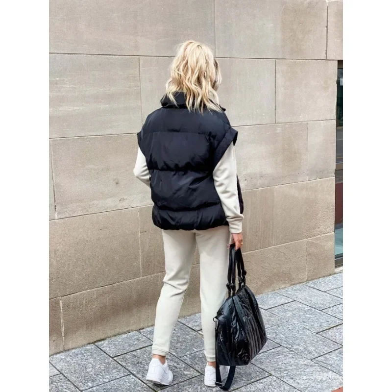 Layla™ | Chaleco acolchado sin mangas con cuello alto