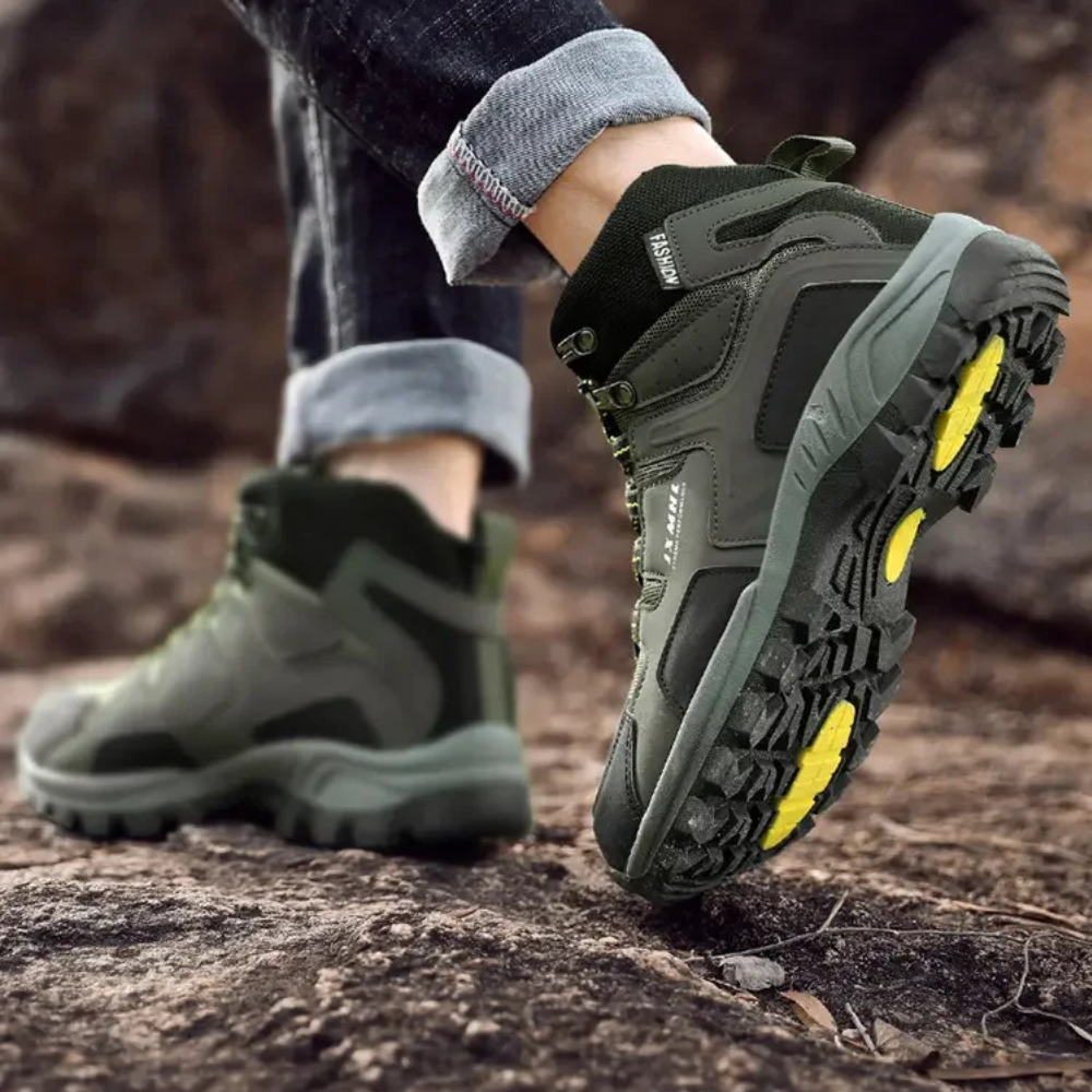 Isaiah™ | Botas de trekking impermeables de caña media