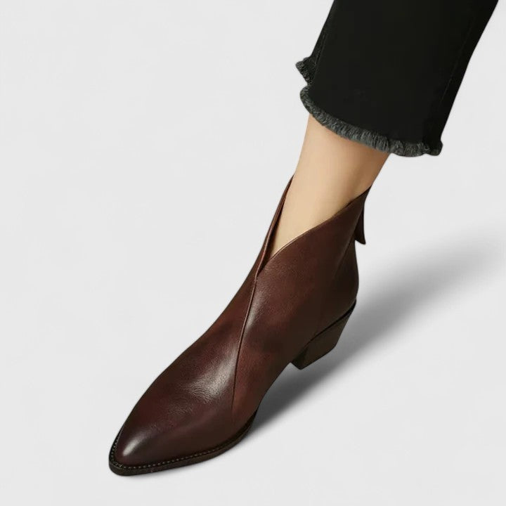 Ashley™ | Botines camperos de piel planos con punta fina