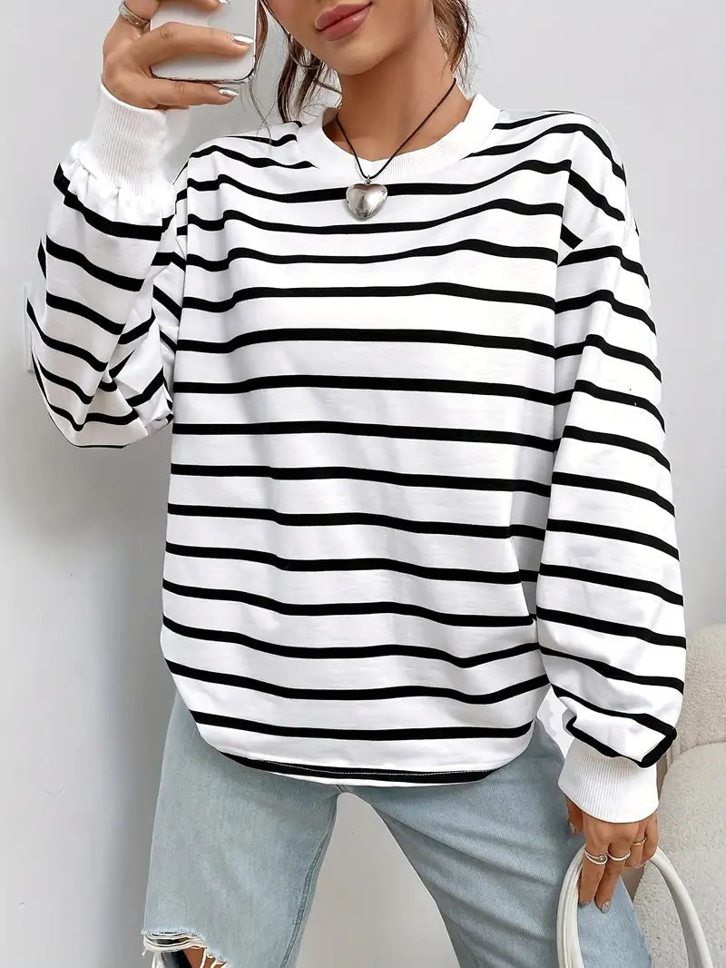 Willow™ | Sudadera oversize de rayas con cuello redondo