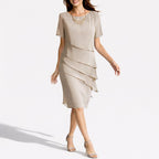 Mia™ | Vestido midi de invitada con capas y manga corta