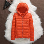 Madeline™ | Chaqueta acolchada ligera plegable con capucha