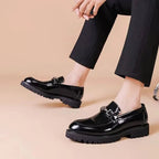 Roland™ | Mocasines de piel con hebilla y suela track