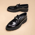 Roland™ | Mocasines de piel con hebilla y suela track