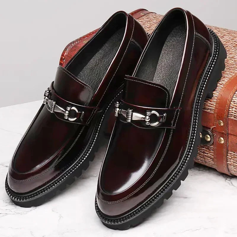 Roland™ | Mocasines de piel con hebilla y suela track