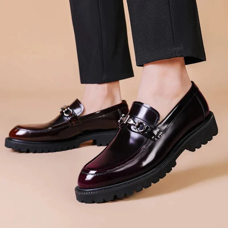 Roland™ | Mocasines de piel con hebilla y suela track
