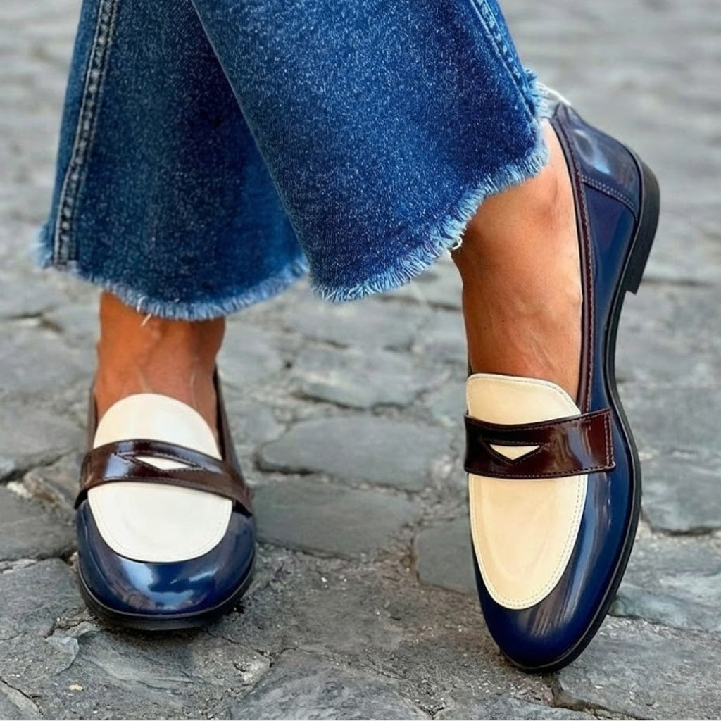 Clara™ | Mocasines de charol bicolor