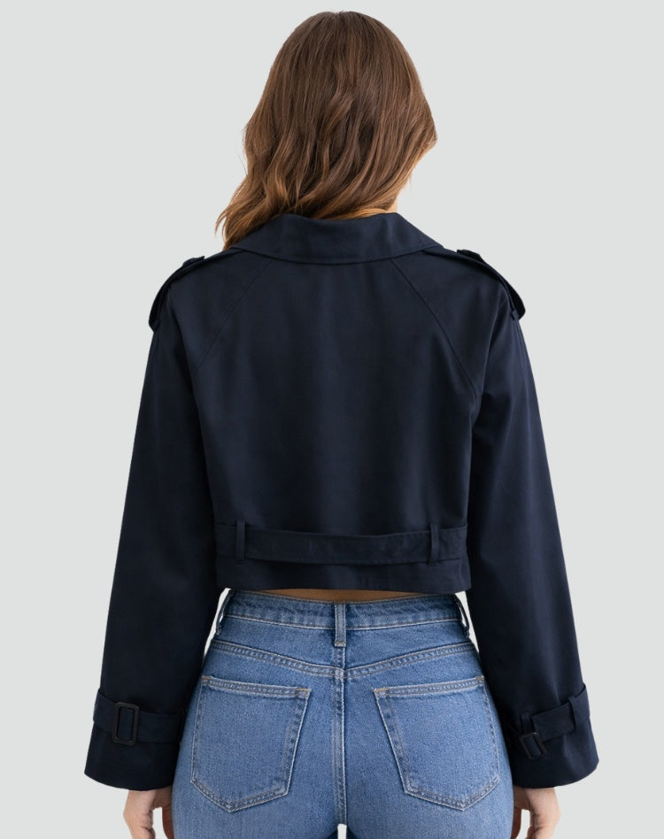 Reagan™ | Gabardina corta cruzada con cinturón