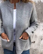 Amelia™ | Chaqueta de punto con cremallera y bolsillos delanteros