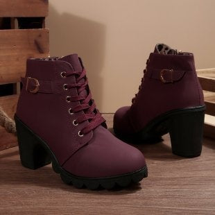 Eloise™ | Botines con cordones, tacón ancho y hebilla