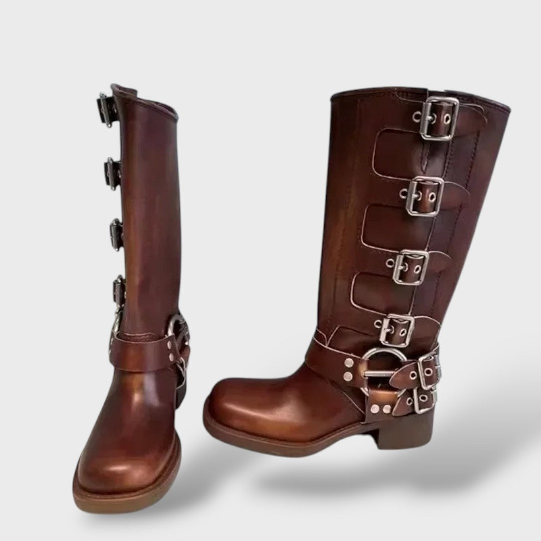 Alexa™ | Botas camperas altas de piel con hebillas