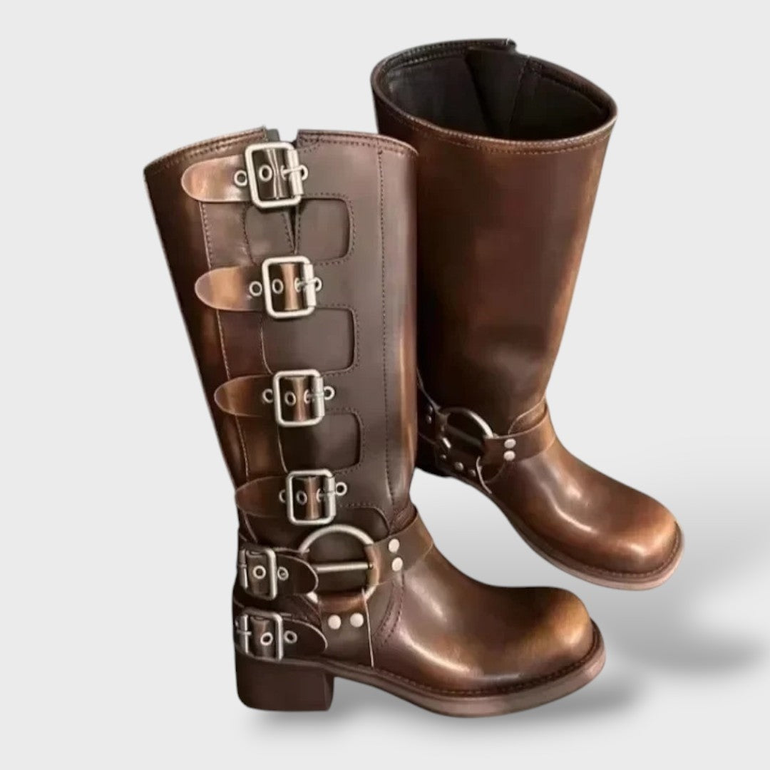 Alexa™ | Botas camperas altas de piel con hebillas