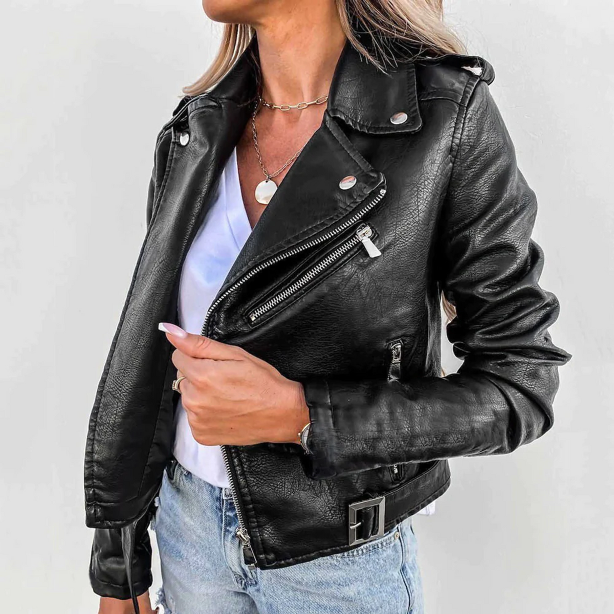 Sloane™ | Cazadora biker de polipiel con cinturón