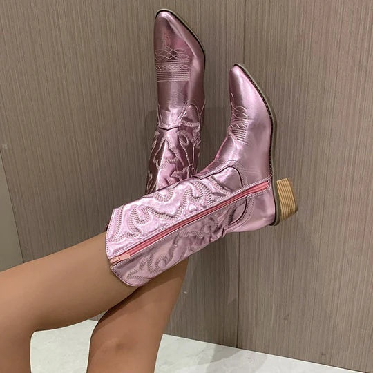 Gemma™ | Botas camperas altas bordadas