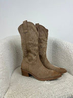 Gemma™ | Botas camperas altas bordadas