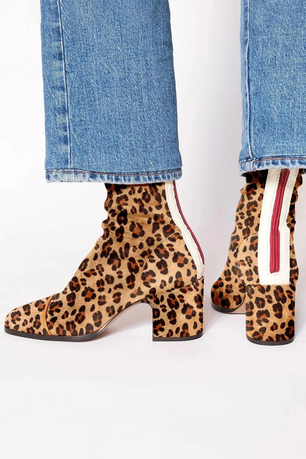 Noelle™ | Botines de ante con tacón de bloque y punta cuadrada