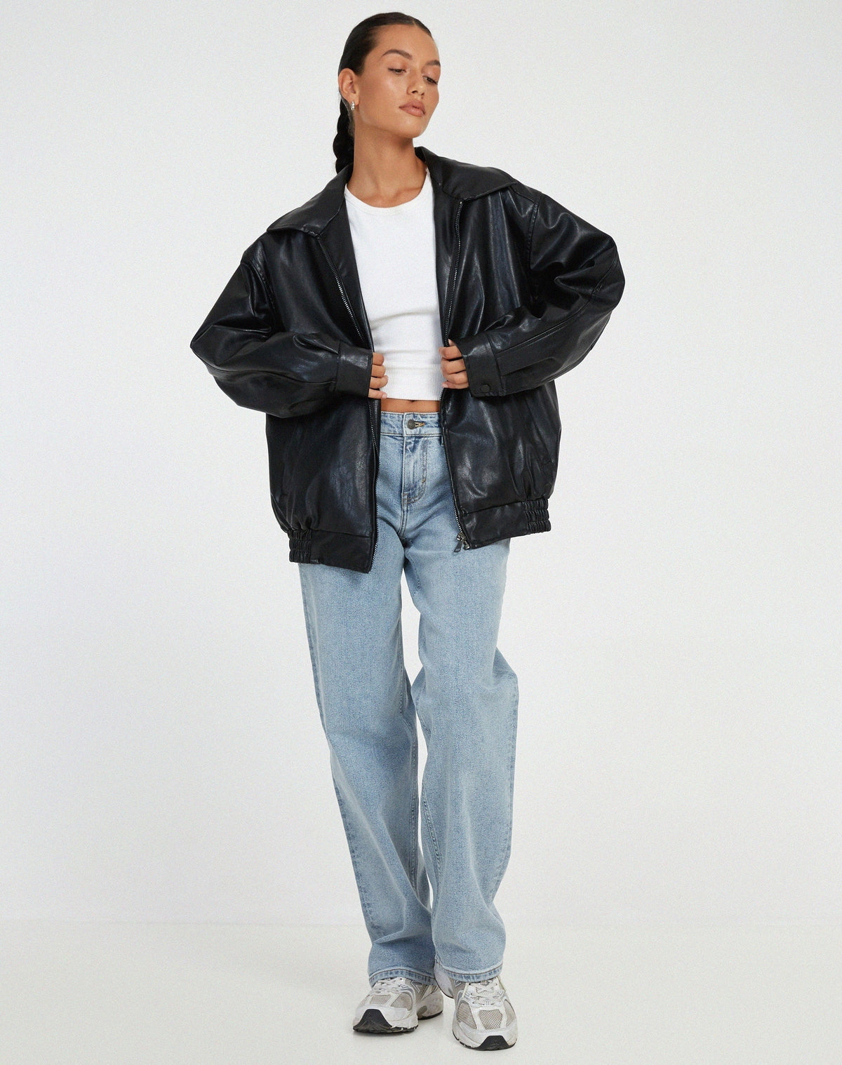 Angela™ | Chaqueta oversize efecto piel con cremallera y solapas