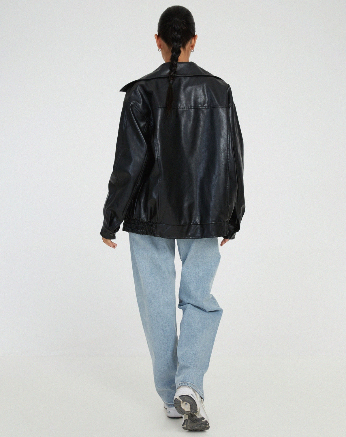 Angela™ | Chaqueta oversize efecto piel con cremallera y solapas