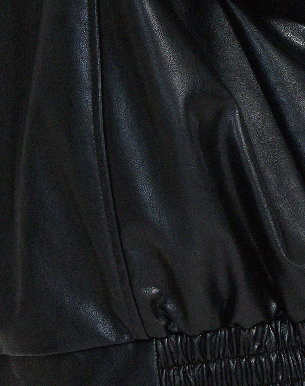 Angela™ | Chaqueta oversize efecto piel con cremallera y solapas