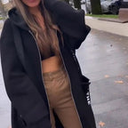 Lila™ | Parka larga oversize con capucha y detalle de letras