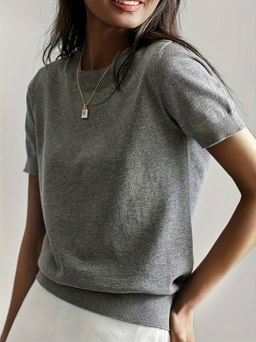 Emily™ | Jersey fino de punto de manga corta y cuello redondo