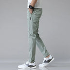 Blake™ | Pantalón chino tobillero slim ultraligero