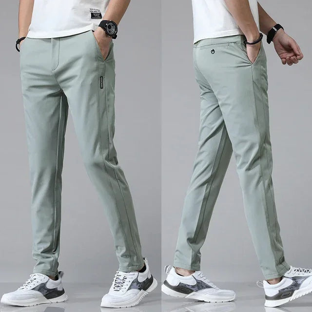 Blake™ | Pantalón chino tobillero slim ultraligero
