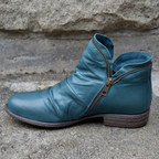 Alexandra™ | Botines de piel fruncida con cremallera y tacón bajo