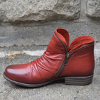 Alexandra™ | Botines de piel fruncida con cremallera y tacón bajo
