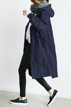Katherine™ | Chaqueta ligera con capucha, botones y manga 3/4