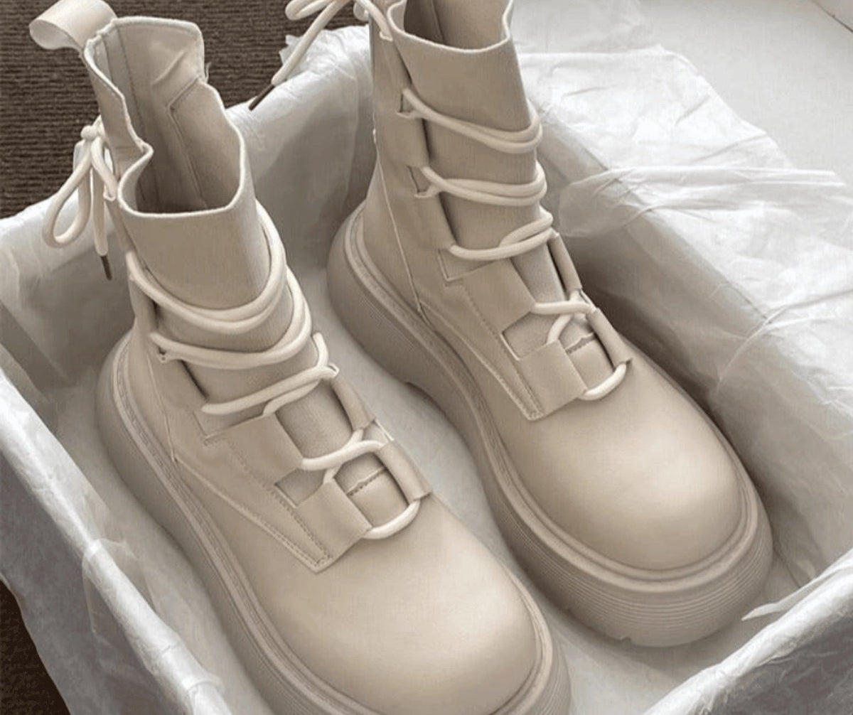 Rosalie™ | Botines militares de plataforma con hebillas