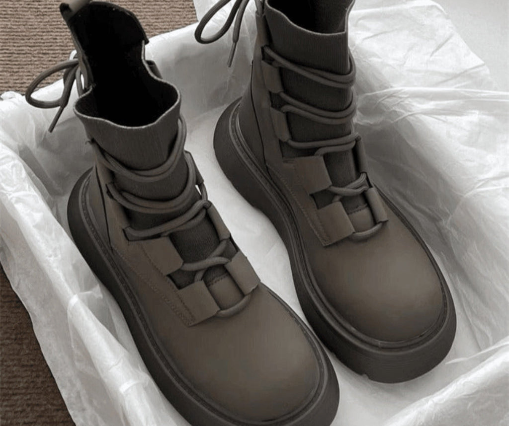 Rosalie™ | Botines militares de plataforma con hebillas