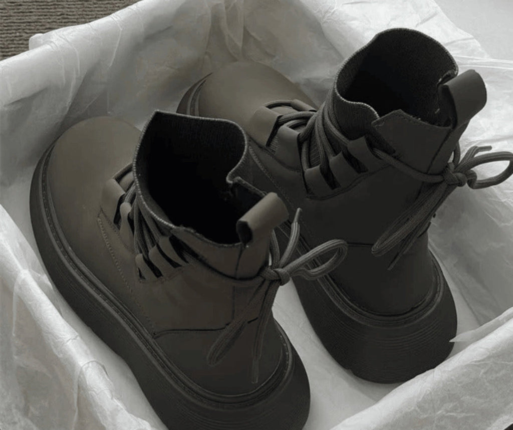 Rosalie™ | Botines militares de plataforma con hebillas