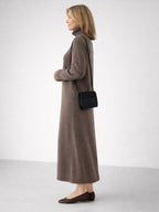 Sydney™ | Vestido largo de punto con cuello alto y manga larga