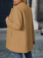 Kelsey™ | Abrigo corto elegante con cuello mao entallado