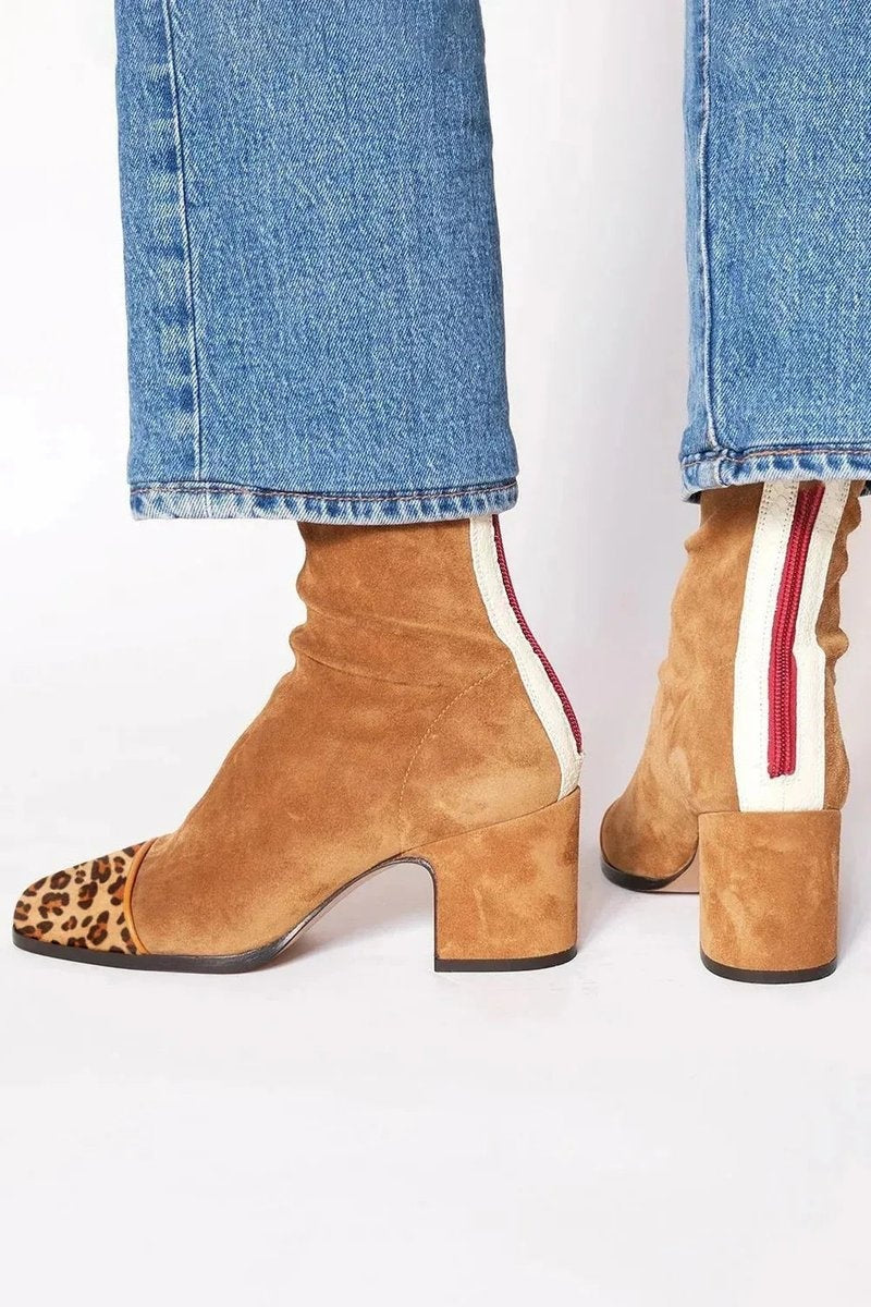 Josie™ | Botines de ante con estampado leopardo y tacón de bloque