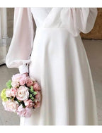 Eden™ | Vestido midi de manga larga abullonada con escote en V