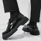 Byron™ | Mocasines de piel con plataforma y hebilla metálica