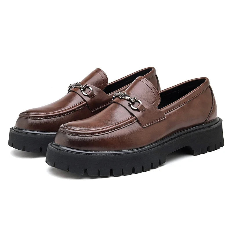 Byron™ | Mocasines de piel con plataforma y hebilla metálica