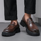 Byron™ | Mocasines de piel con plataforma y hebilla metálica