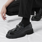 Byron™ | Mocasines de piel con plataforma y hebilla metálica