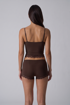 Pijama de tirantes y short con ribete de encaje