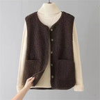 Zoey™ | Chaleco de borreguito con cuello en V y botones
