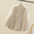 Zoey™ | Chaleco de borreguito con cuello en V y botones